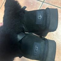 UGG 37