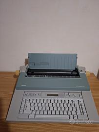 macchina da scrivere elettronica