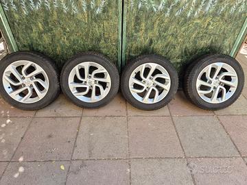 cerchi lega completi di pneumatici 