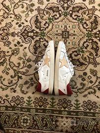 Golden Goose superstar