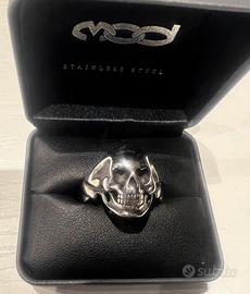 Anello teschio biker. Acciaio indosabile