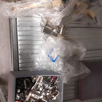 50 FERMA VETRINA IN ACCIAIO CON CHIAVE