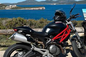 Ducati Monster 696 - 2011