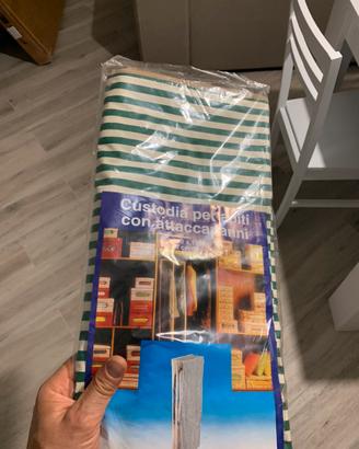 Custodia per abiti con attaccapanni