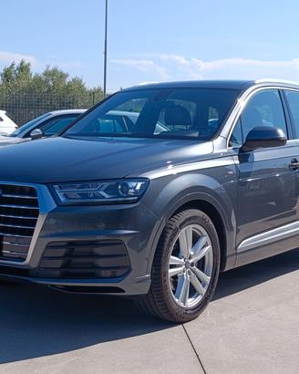 Audi Q7 3.0 tdi ultra Business Plus quattro tiptro