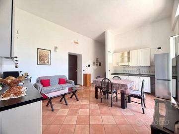 3 LOCALI A POZZUOLI