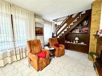 Villa di 168 m² con più di 5 locali e box auto dop