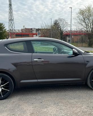 Alfa romeo mito 1.3 diesel 2015