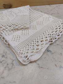 Striscia all'uncinetto filet