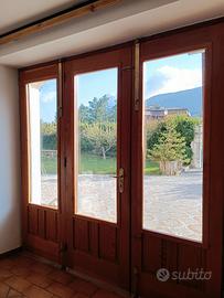 N.1 portoni/portafinestra in legno 