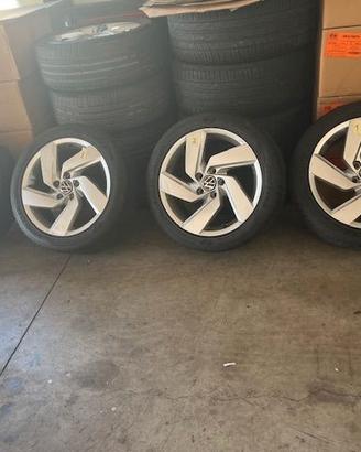 CERCHI LEGA ORIG. W. +GOMME ESTIVE DA 17 GOODYEAR