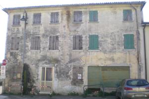 3 numeri civici con giardino