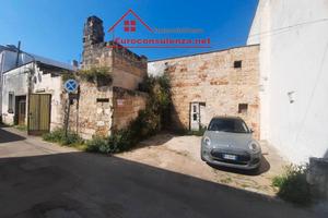 Casa indipendente con vani volta a stella