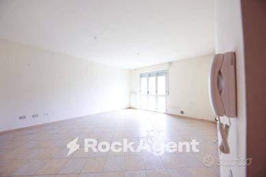 BILOCALE CON BALCONE