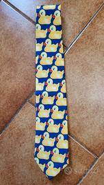 cravatta con paperelle 