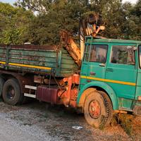 Iveco 160.26 Gru e Ribaltabile