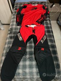 tuta completa e protezioni motocross