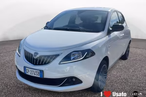 Lancia Ypsilon NUOVA My23 1.0 Firefly 70 CvSt...