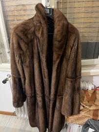 Pelliccia visone donna lunga fino al ginocchio