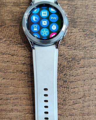 Samsung Galaxy Watch 4