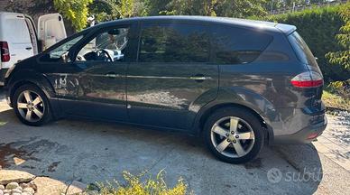 Ford smax