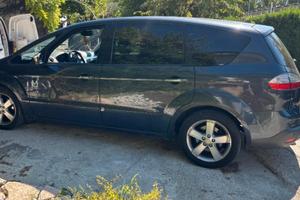 Ford smax