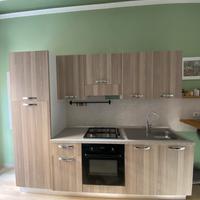 Cucina completa di elettrodomestici