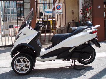 Piaggio MP3 300 Business ABS\ASR Patente B Euro 4