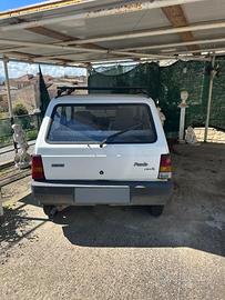 Fiat Panda anno 2002 in buone condizioni,