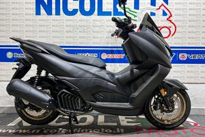 Scooter Zontes 125 D - Nero oro tua a soli €76 al 