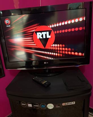 Tv- Schermo a led-LG 32 pollici”