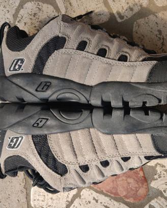 SCARPE DA TREKKING NUOVE