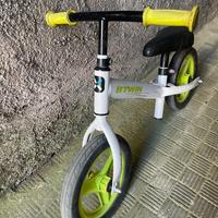 Bicicletta per bambini senza pedali