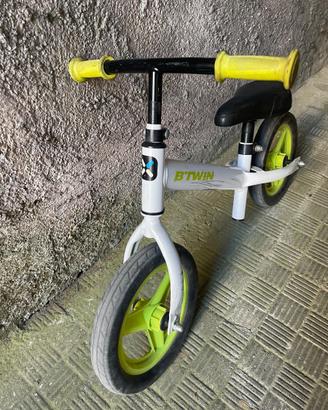 Bicicletta per bambini senza pedali