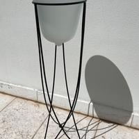 Vaso con piedistallo