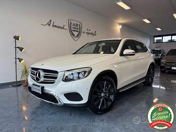 MERCEDES-BENZ GLC 220 d 4Matic Sport Pedane Fari