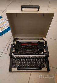macchina da scrivere Olimpia anni '70