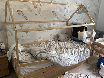 Letto legno a casetta  bambini