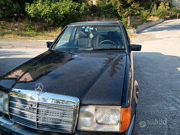 MERCEDES E 200