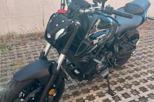 YAMAHA MT07 anno 2025