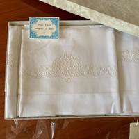 Lenzuola in lino ricamate