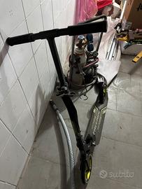 Monopattino a spinta