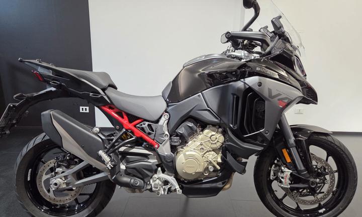 Ducati Panigale V4 S radar 2025