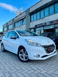 Peugeot 208 1.2 VTi 82 CV 3 porte Allure