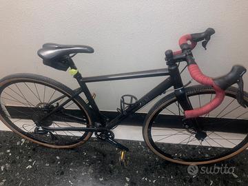 Bici Gravel Triban RC500