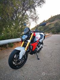 BMW f900r