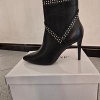 Stivaletto nero num. 39