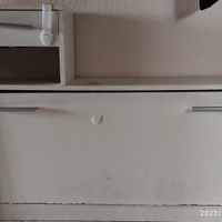 Scarpiera da ingresso da riparare