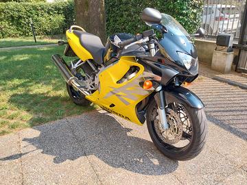 HONDA CBR 600 ANNO 200]