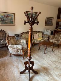 attaccapanni in legno marrone